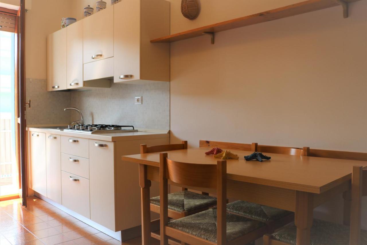 One-Bedroom Apartment,942907285:JPEG